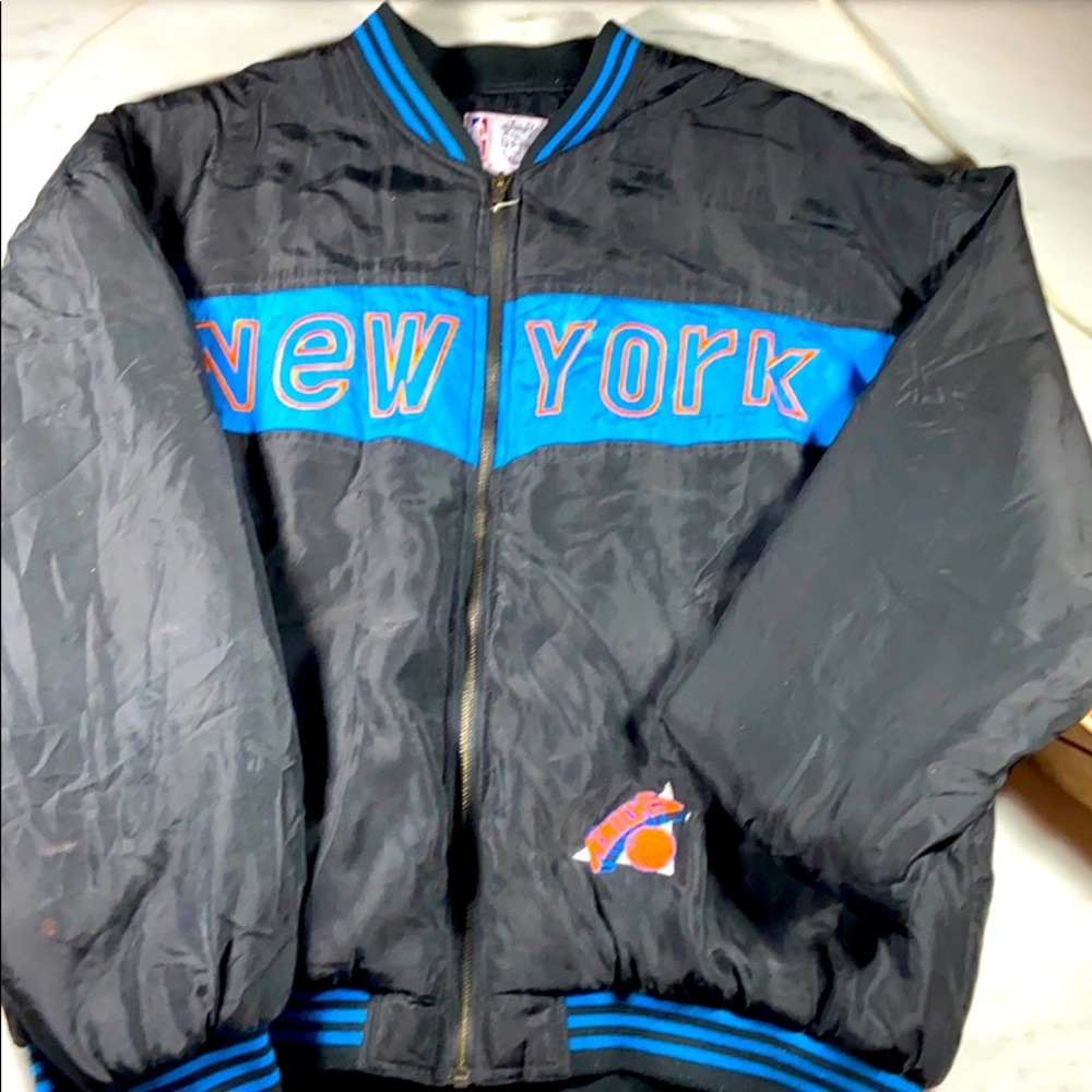 NY KNICKS SILK COURTSIDE OR STARTER  JACKET - XL